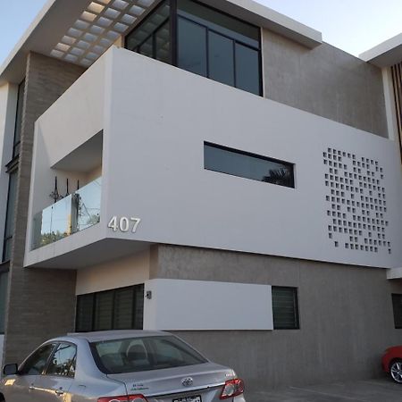 Renta Vacacional A 2 Cuadras De La Playa O Malecon De Mazatlan Apartment Exterior photo